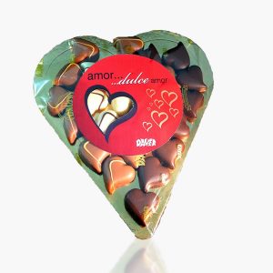 Bandeja-corazon de bombones variados especial San Valentín