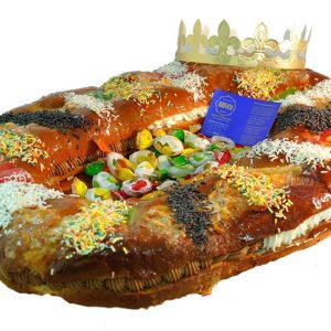 Roscón de Reyes relleno de trufa y nata